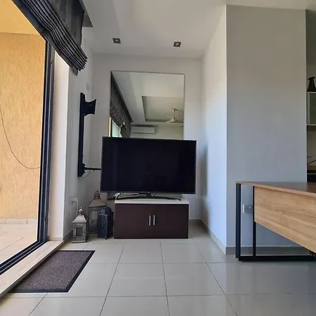 2 Bedroom Seafront Duplex Penthouse In The Heart Of Spinola Bay Appartement