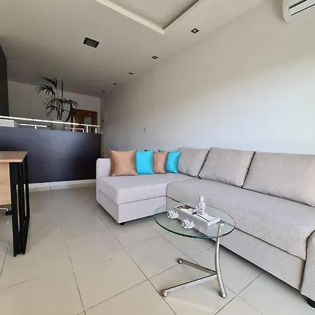 2 Bedroom Seafront Duplex Penthouse In The Heart Of Spinola Bay *