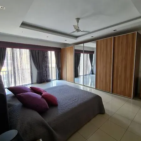2 Bedroom Seafront Duplex Penthouse In The Heart Of Spinola Bay San Ġiljan