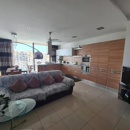 Appartement 2 Bedroom Seafront Duplex Penthouse In The Heart Of Spinola Bay San Ġiljan
